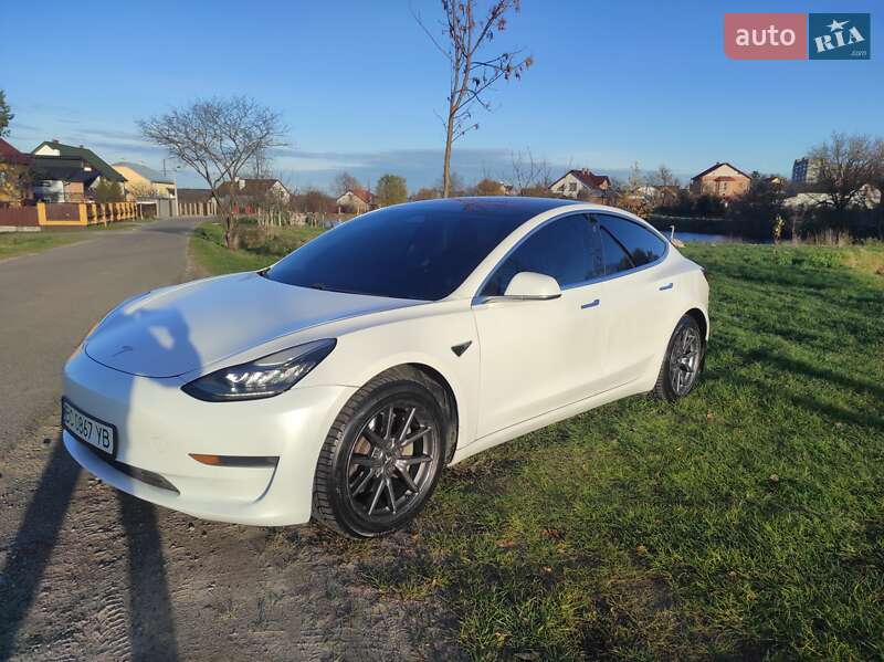 Седан Tesla Model 3 2018 в Львове фото 7 Седан Tesla Model 3 2018 в Львове