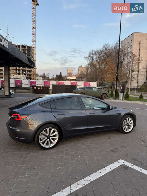 Седан Tesla Model 3 2020 в Харкові