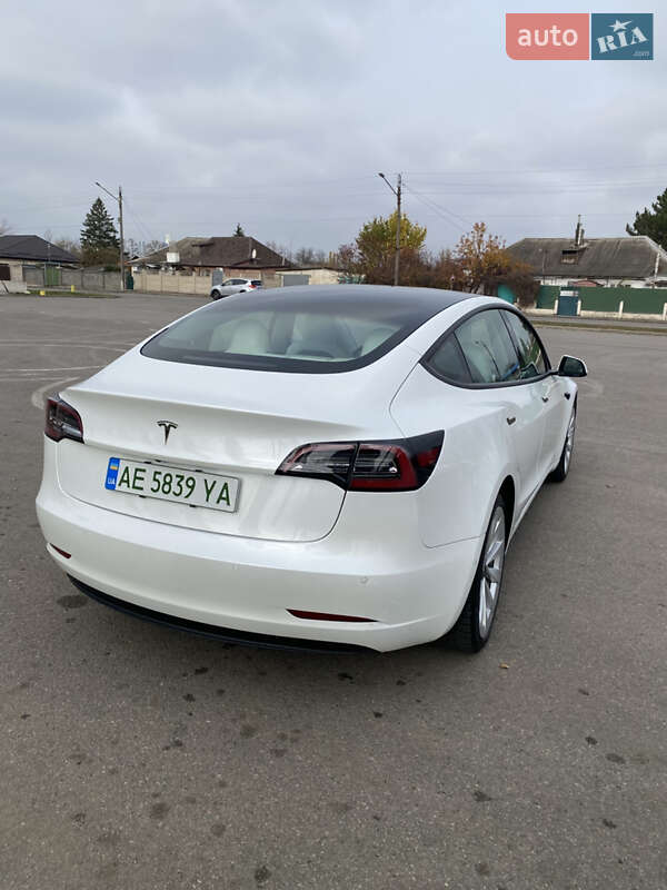 Седан Tesla Model 3 2021 в Покрові