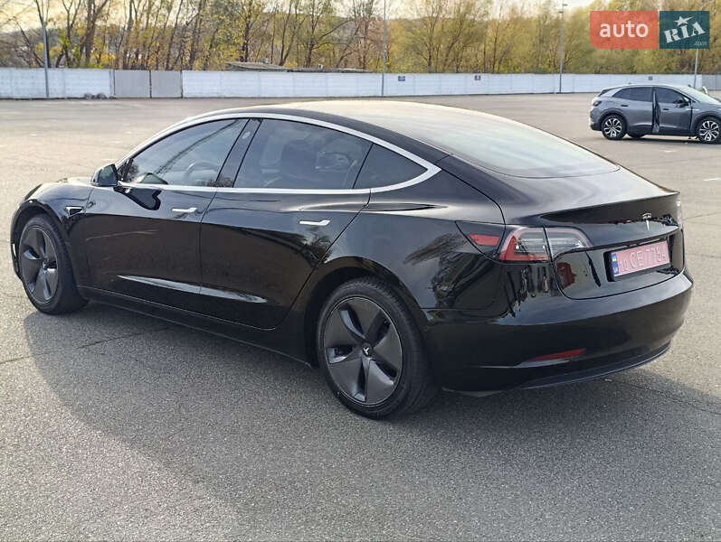 Седан Tesla Model 3 2019 в Києві
