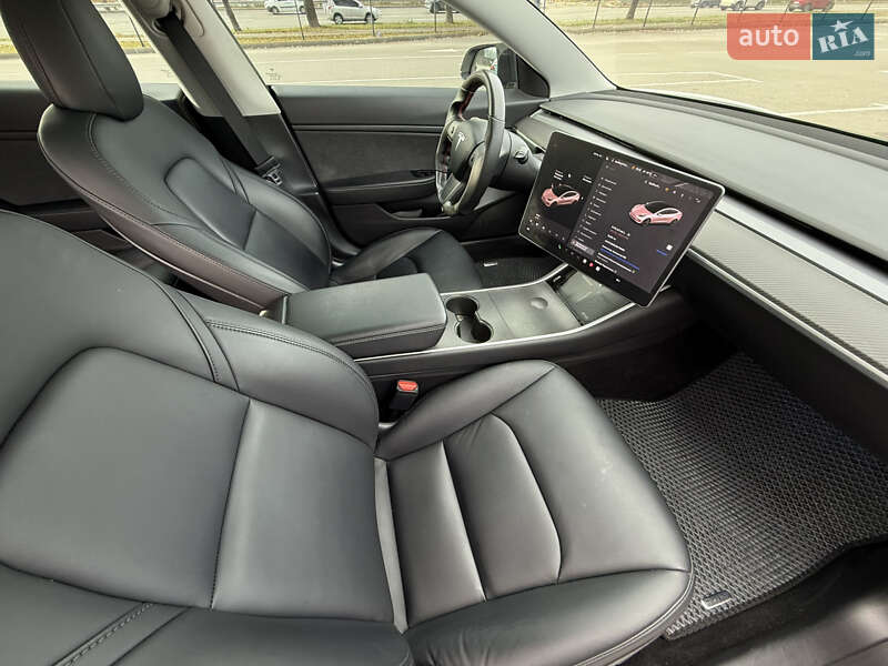 Седан Tesla Model 3 2020 в Киеве фото 17 Седан Tesla Model 3 2020 в Киеве