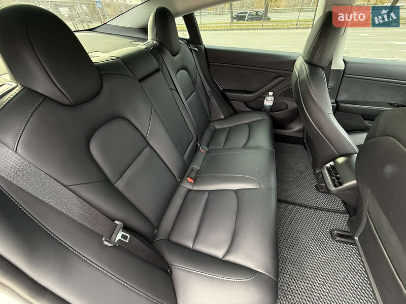 Седан Tesla Model 3 2020 в Киеве фото 18 Седан Tesla Model 3 2020 в Киеве