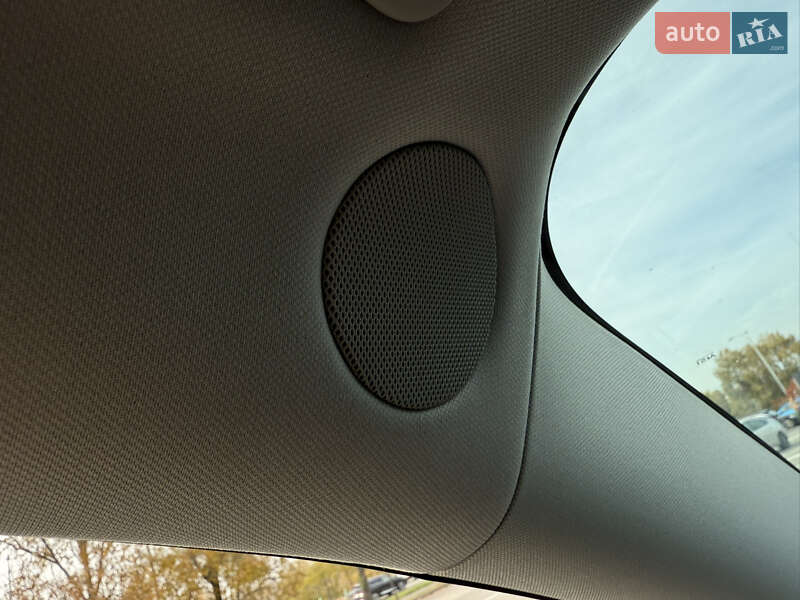 Седан Tesla Model 3 2020 в Киеве фото 25 Седан Tesla Model 3 2020 в Киеве