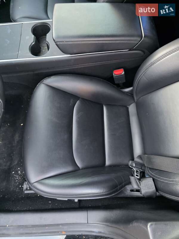 Седан Tesla Model 3 2018 в Львове фото 18 Седан Tesla Model 3 2018 в Львове