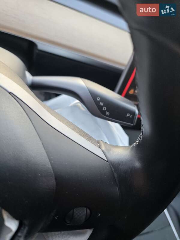 Седан Tesla Model 3 2018 в Львове фото 28 Седан Tesla Model 3 2018 в Львове