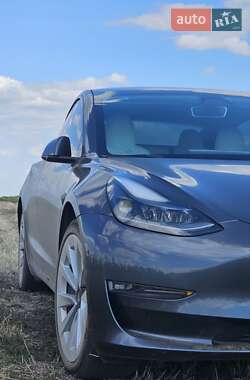 Седан Tesla Model 3 2021 в Кропивницком