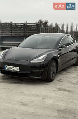 Седан Tesla Model 3 2018 в Києві