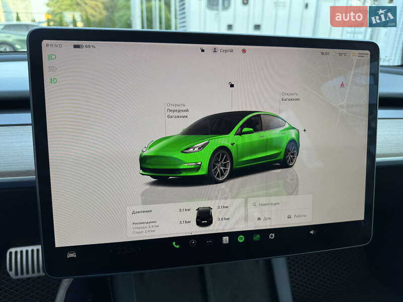 Седан Tesla Model 3 2022 в Луцьку