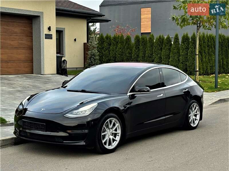 Седан Tesla Model 3 2019 в Днепре фото Седан Tesla Model 3 2019 в Днепре