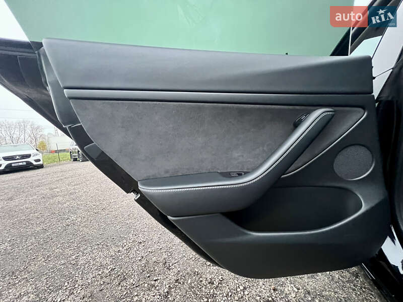 Седан Tesla Model 3 2022 в Киеве фото 22 Седан Tesla Model 3 2022 в Киеве