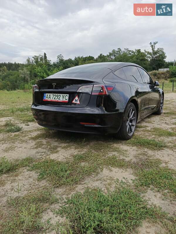 Седан Tesla Model 3 2021 в Борисполі