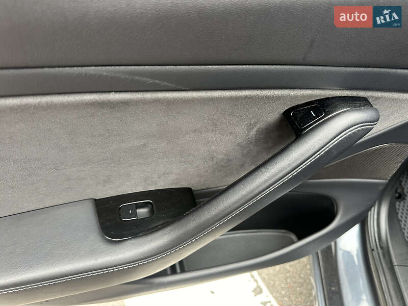 Седан Tesla Model 3 2018 в Киеве