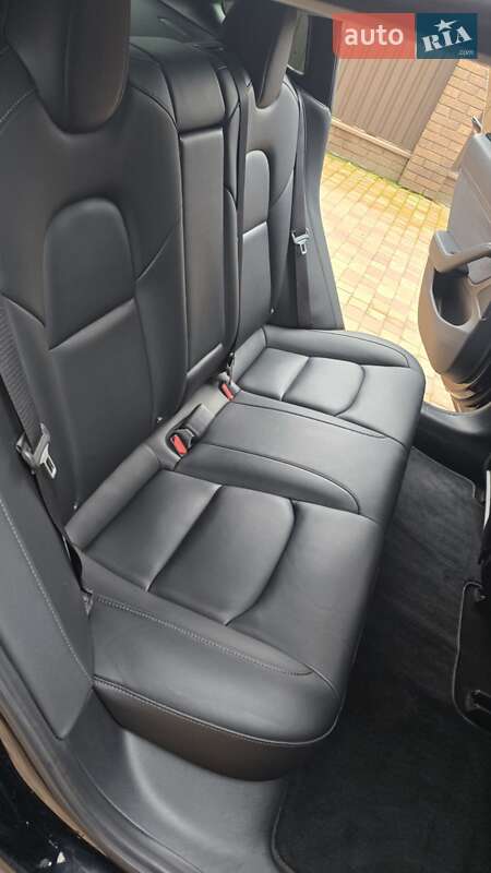 Седан Tesla Model 3 2018 в Запоріжжі