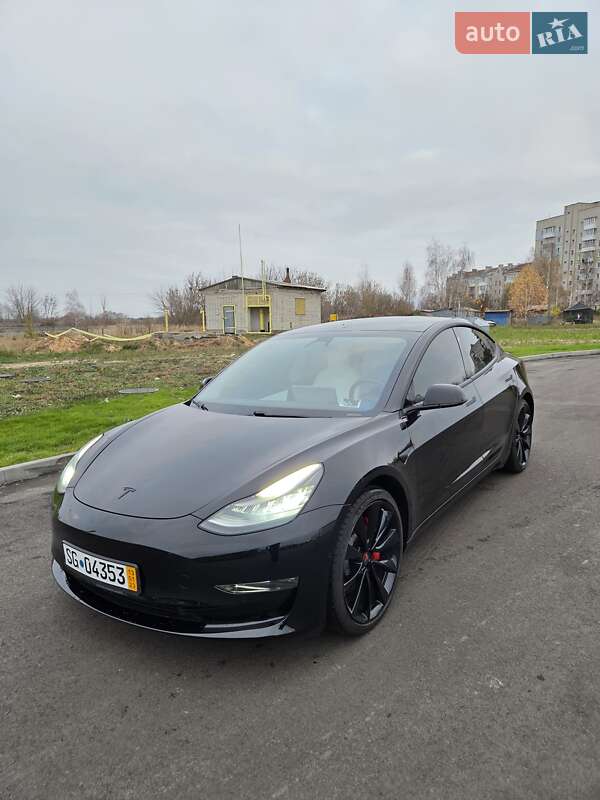 Седан Tesla Model 3 2020 в Києві