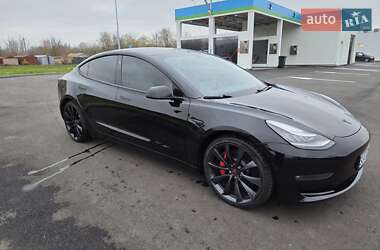Седан Tesla Model 3 2020 в Киеве