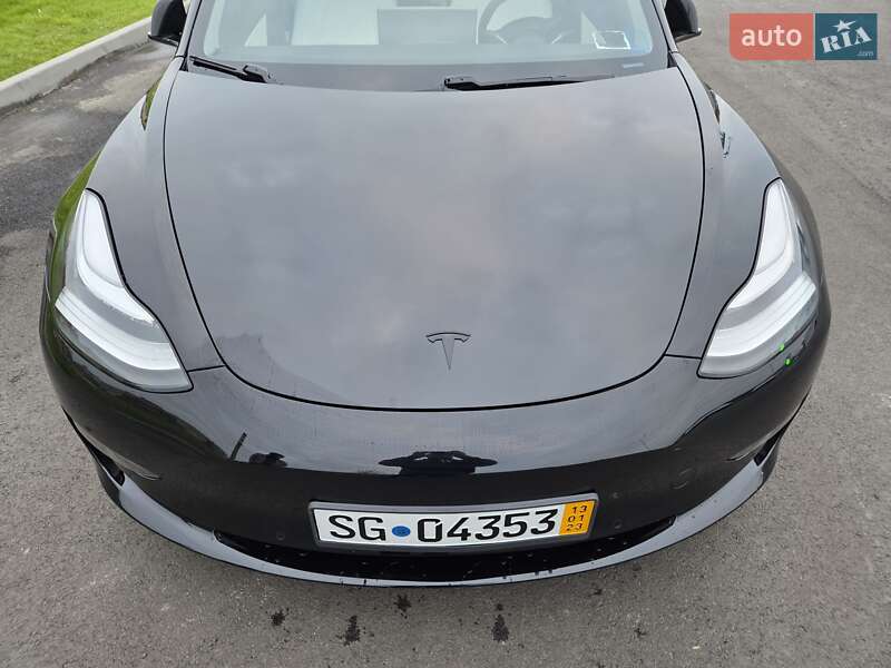 Седан Tesla Model 3 2020 в Києві