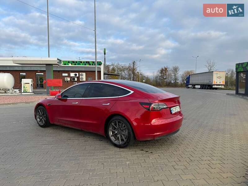 Седан Tesla Model 3 2018 в Луцьку