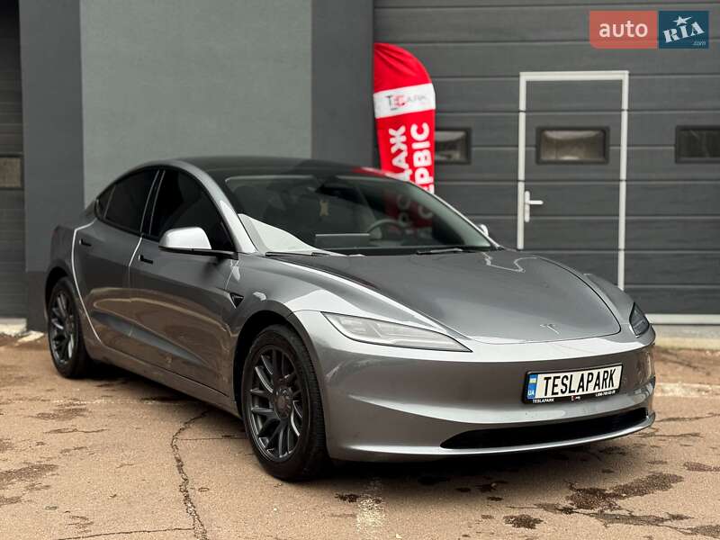 Седан Tesla Model 3 2024 в Києві фото 12 Седан Tesla Model 3 2024 в Києві