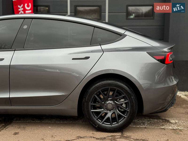 Седан Tesla Model 3 2024 в Києві фото 7 Седан Tesla Model 3 2024 в Києві