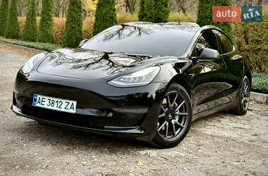 Седан Tesla Model 3 2020 в Дніпрі