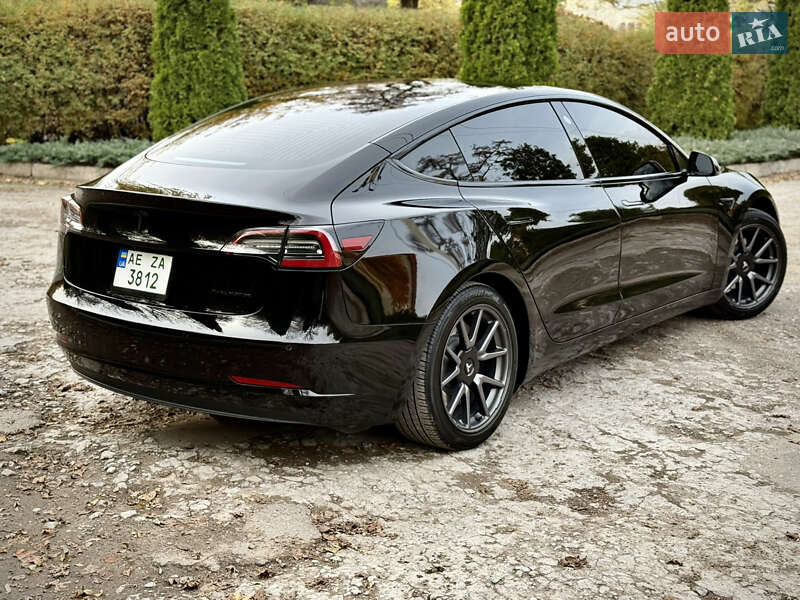 Седан Tesla Model 3 2020 в Дніпрі фото 3 Седан Tesla Model 3 2020 в Дніпрі