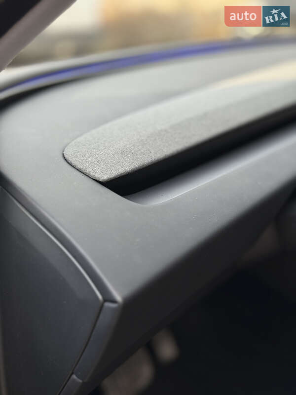 Седан Tesla Model 3 2024 в Луцке фото 41 Седан Tesla Model 3 2024 в Луцке