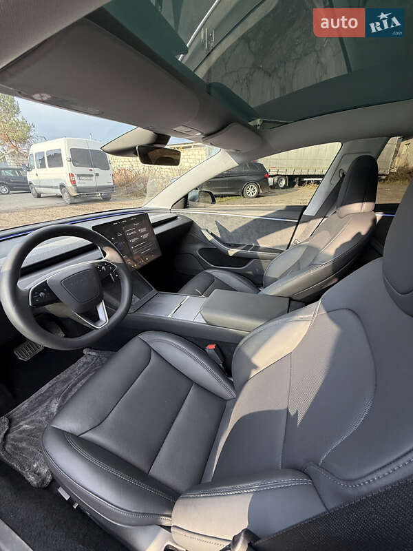 Седан Tesla Model 3 2024 в Луцке фото 44 Седан Tesla Model 3 2024 в Луцке