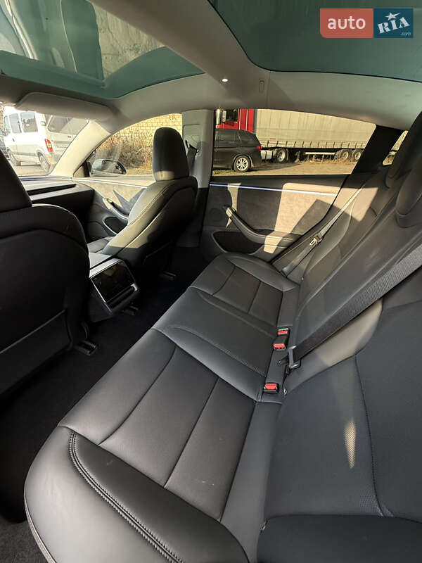 Седан Tesla Model 3 2024 в Луцке фото 48 Седан Tesla Model 3 2024 в Луцке