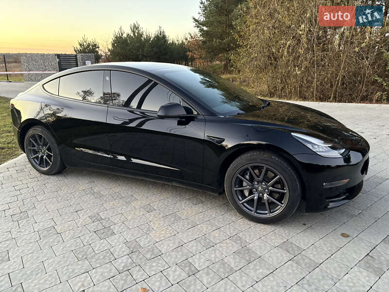 Седан Tesla Model 3 2019 в Львові фото 7 Седан Tesla Model 3 2019 в Львові
