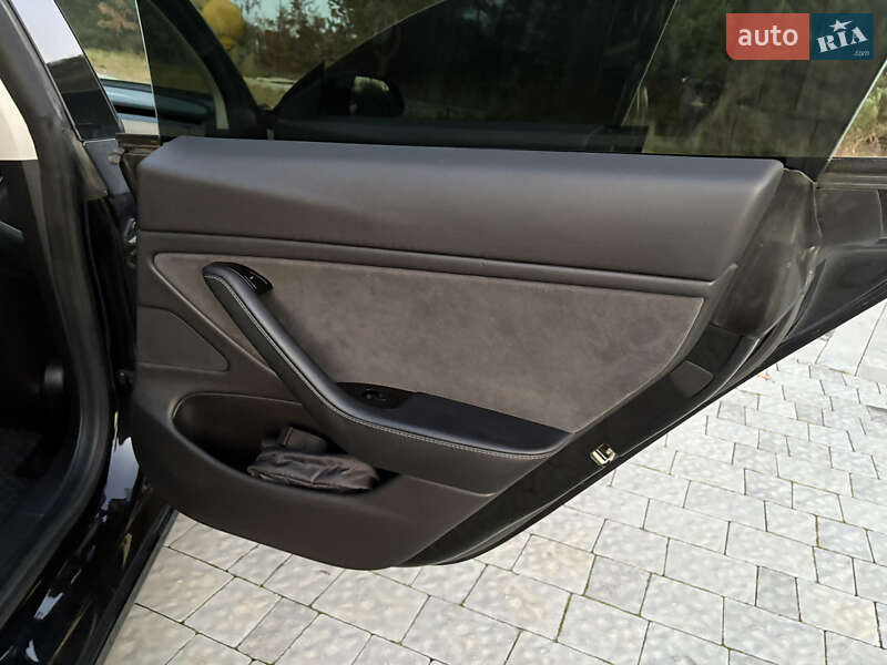 Седан Tesla Model 3 2019 в Львові фото 30 Седан Tesla Model 3 2019 в Львові