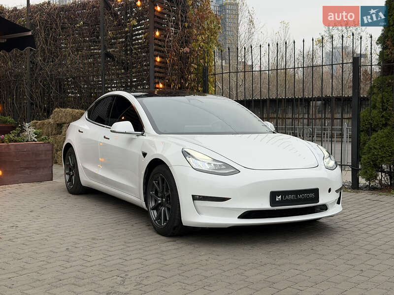 Седан Tesla Model 3 2020 в Києві фото 3 Седан Tesla Model 3 2020 в Києві