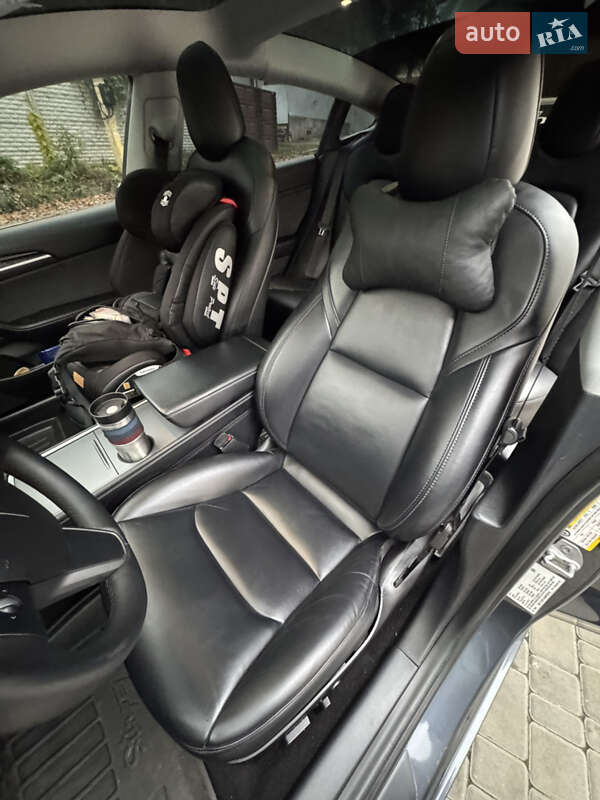 Седан Tesla Model 3 2021 в Дніпрі