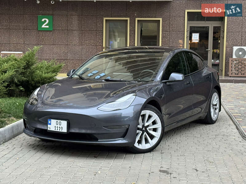 Tesla Model 3 2023