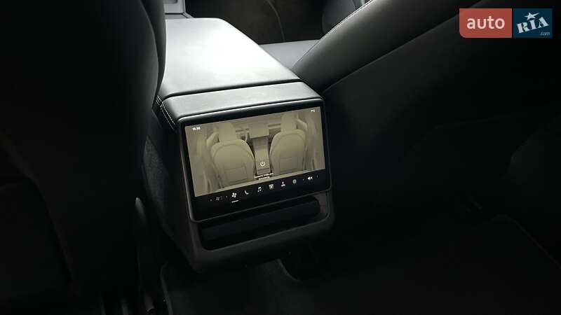 Седан Tesla Model 3 2024 в Києві