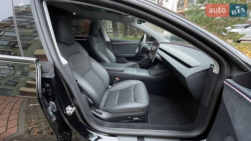 Седан Tesla Model 3 2024 в Києві