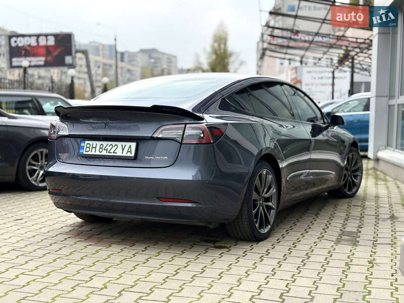 Седан Tesla Model 3 2019 в Одесі