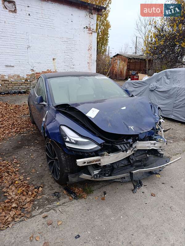 Седан Tesla Model 3 2018 в Украинке фото Седан Tesla Model 3 2018 в Украинке