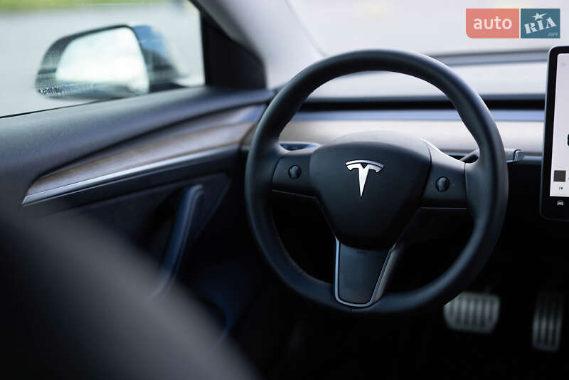 Седан Tesla Model 3 2021 в Львове фото 32 Седан Tesla Model 3 2021 в Львове