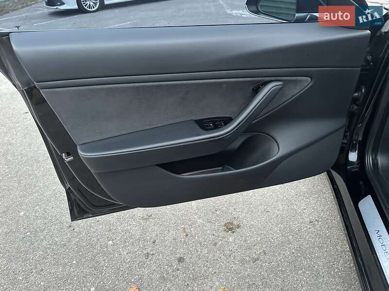 Седан Tesla Model 3 2019 в Харькове