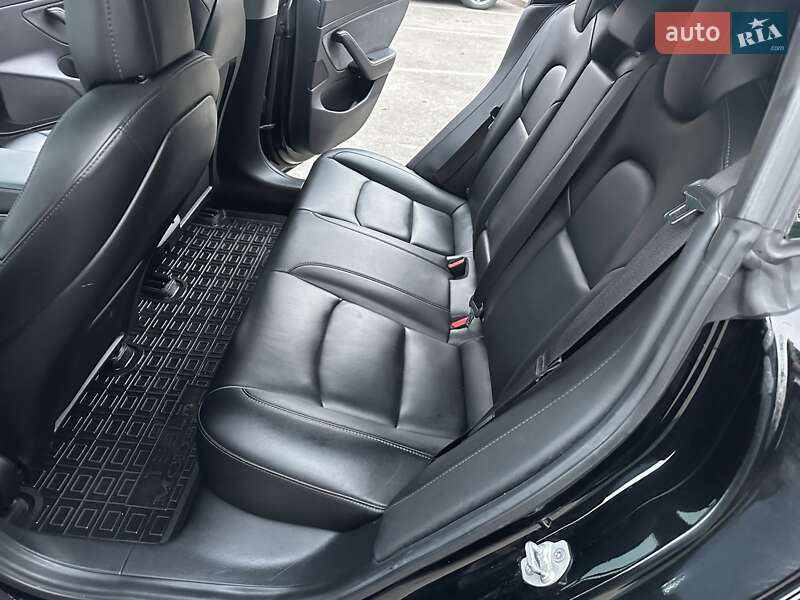 Седан Tesla Model 3 2019 в Харькове