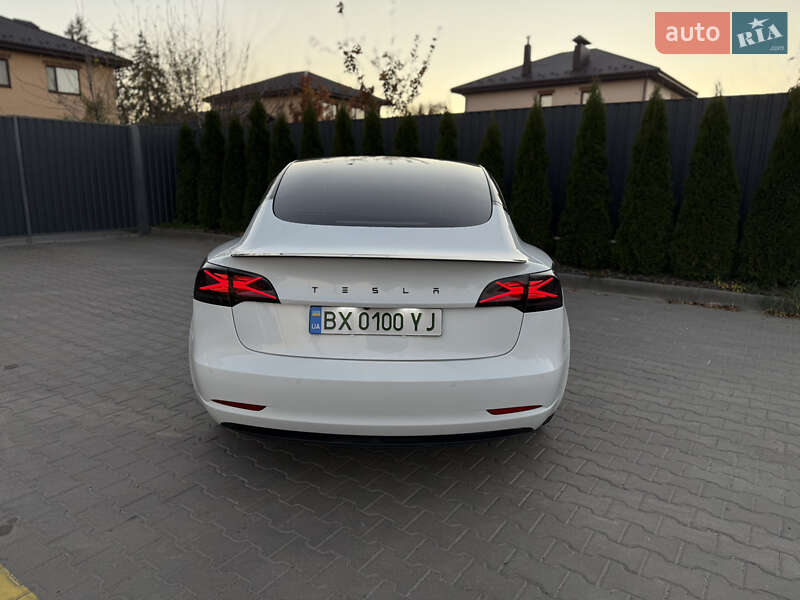 Седан Tesla Model 3 2022 в Вінниці