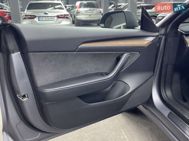 Седан Tesla Model 3 2022 в Харькове