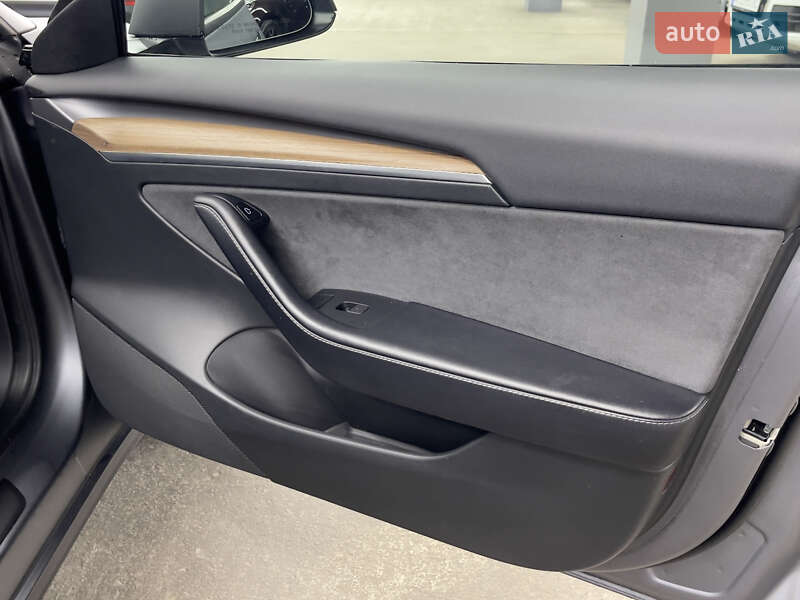 Седан Tesla Model 3 2022 в Харькове