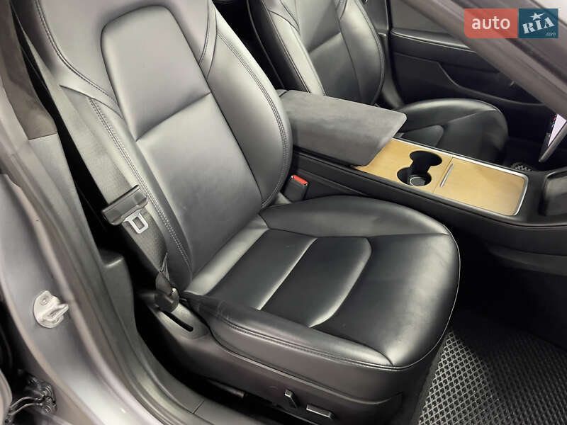 Седан Tesla Model 3 2022 в Харькове