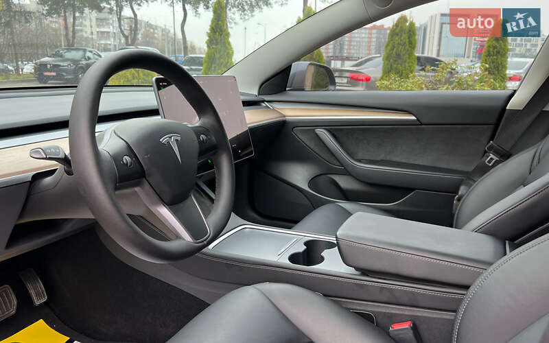Седан Tesla Model 3 2022 в Львове фото 10 Седан Tesla Model 3 2022 в Львове