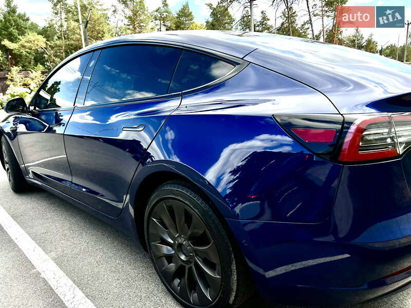 Седан Tesla Model 3 2019 в Обухові