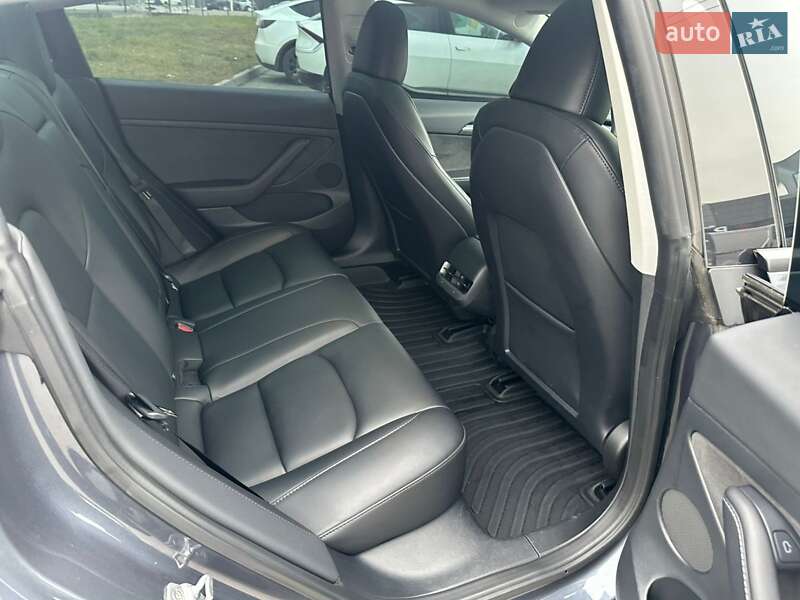 Седан Tesla Model 3 2023 в Киеве фото 3 Седан Tesla Model 3 2023 в Киеве
