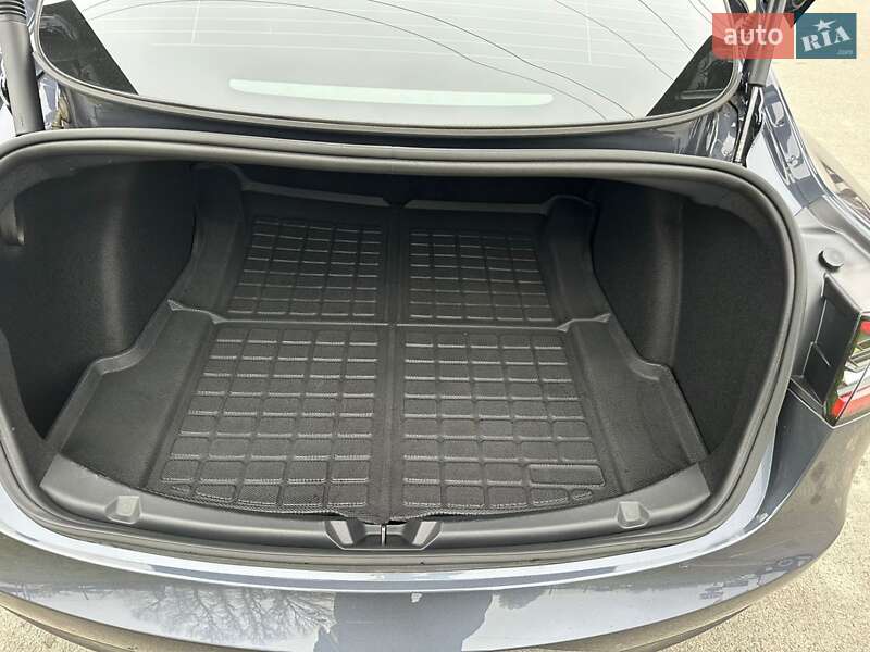 Седан Tesla Model 3 2023 в Киеве фото 8 Седан Tesla Model 3 2023 в Киеве