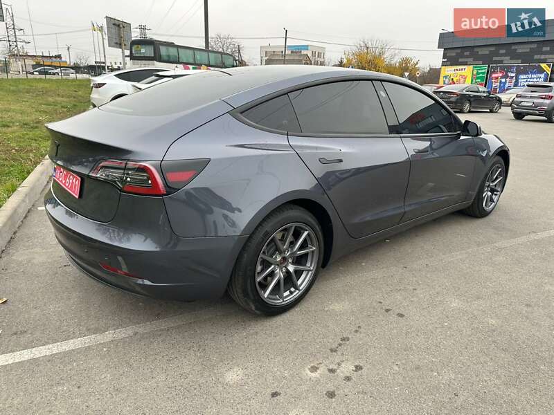 Седан Tesla Model 3 2023 в Киеве фото 12 Седан Tesla Model 3 2023 в Киеве
