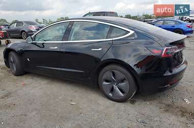 Седан Tesla Model 3 2018 в Самборі